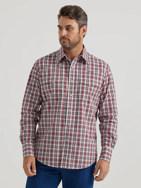 Wrangler® Men's Wrinkle Resist Long Sleeve Shirt - Classic Fit