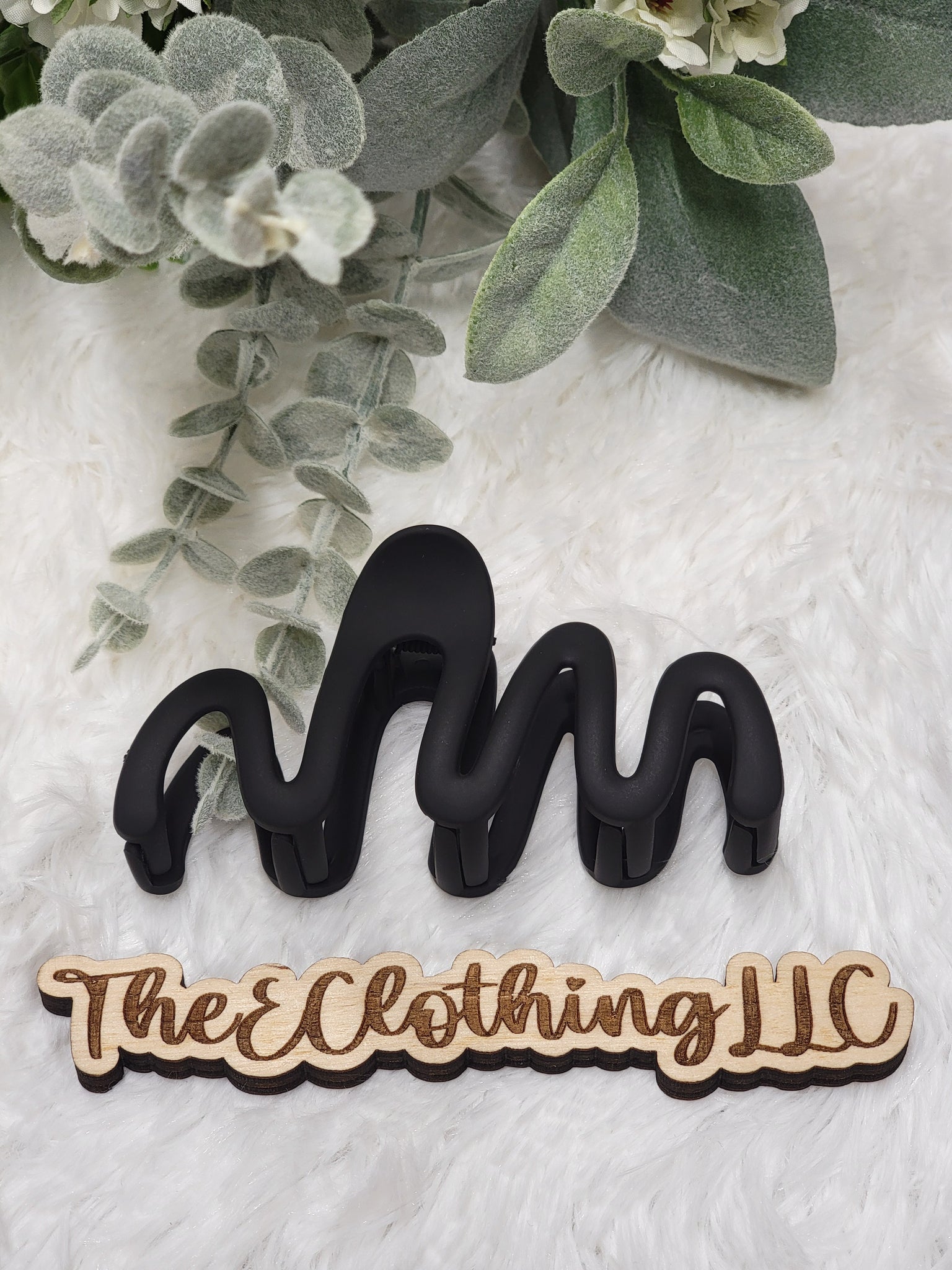 Matte Finish Wave Design Hair Claw Clips