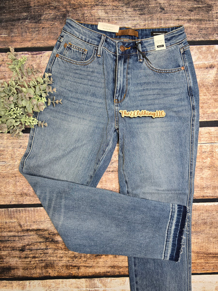 Judy Blue Mid-Rise Boyfriend Jean